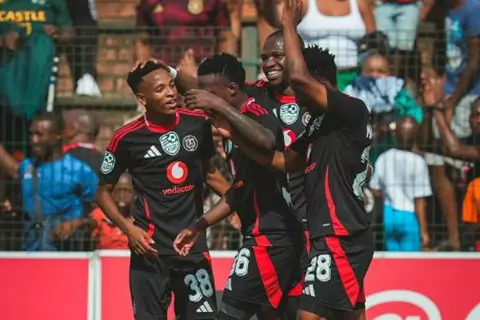 يضرب موعدًا مع بيراميدز.. أورلاندو بايرتس يتخطى مولودية الجزائر ويتأهل إلى نصف النهائي